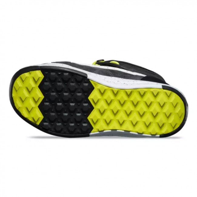 Vans howl snowboard boots sales